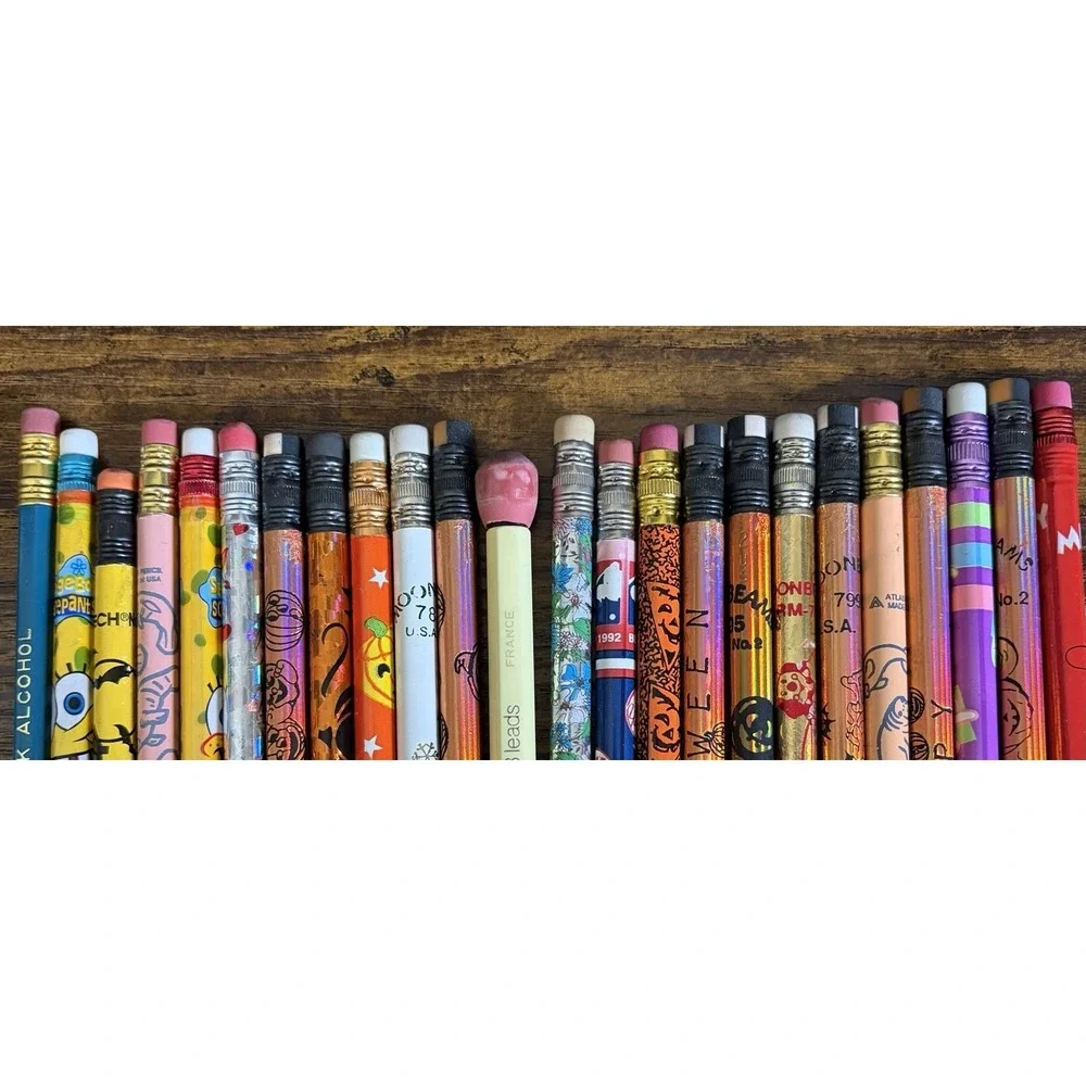 Lot Of 22 Vintage 90's Unsharpened Pencils Halloween Cartoon Plus 2 Extras